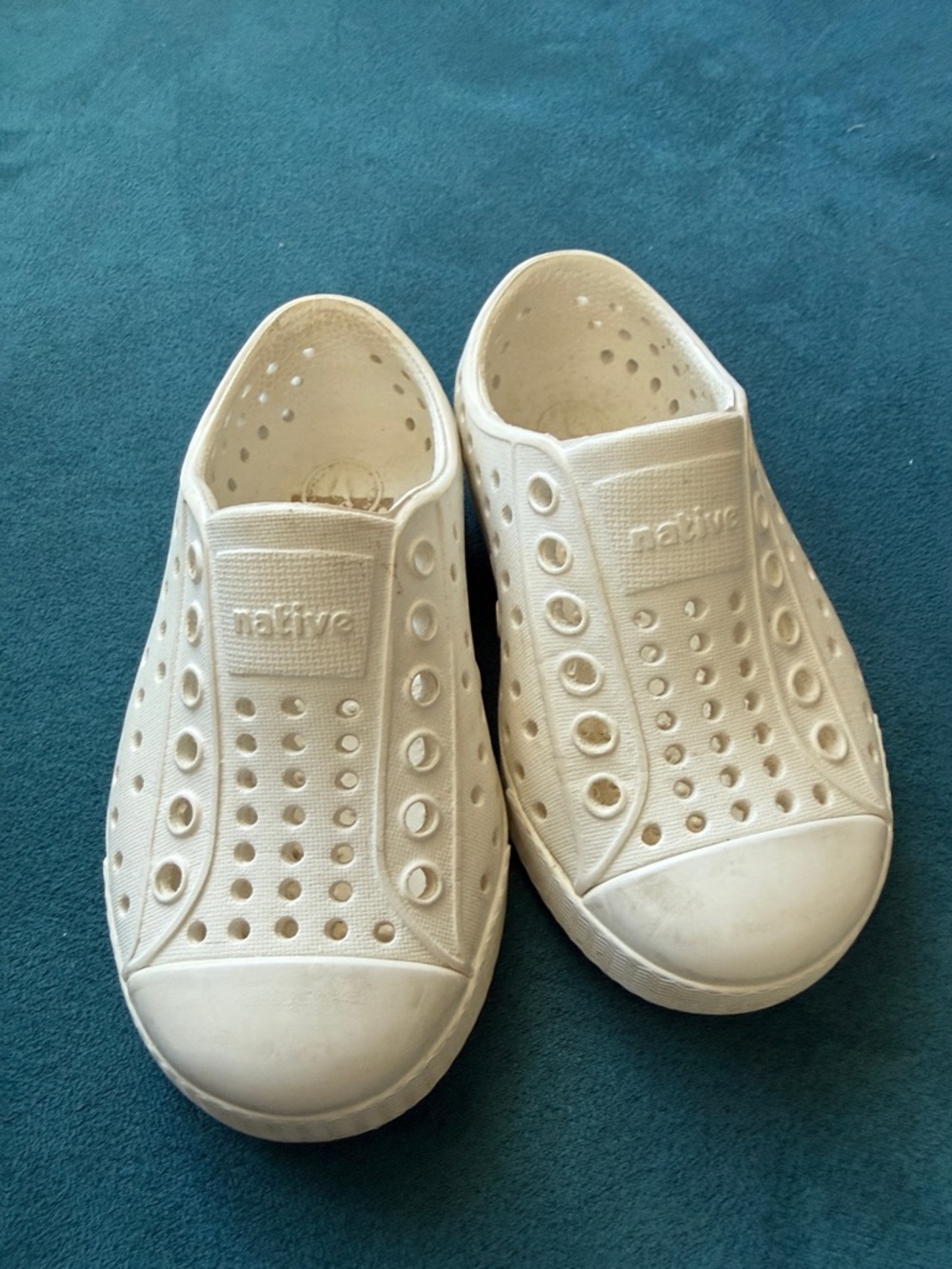 Native Kids Slip-On Sneakers in White
